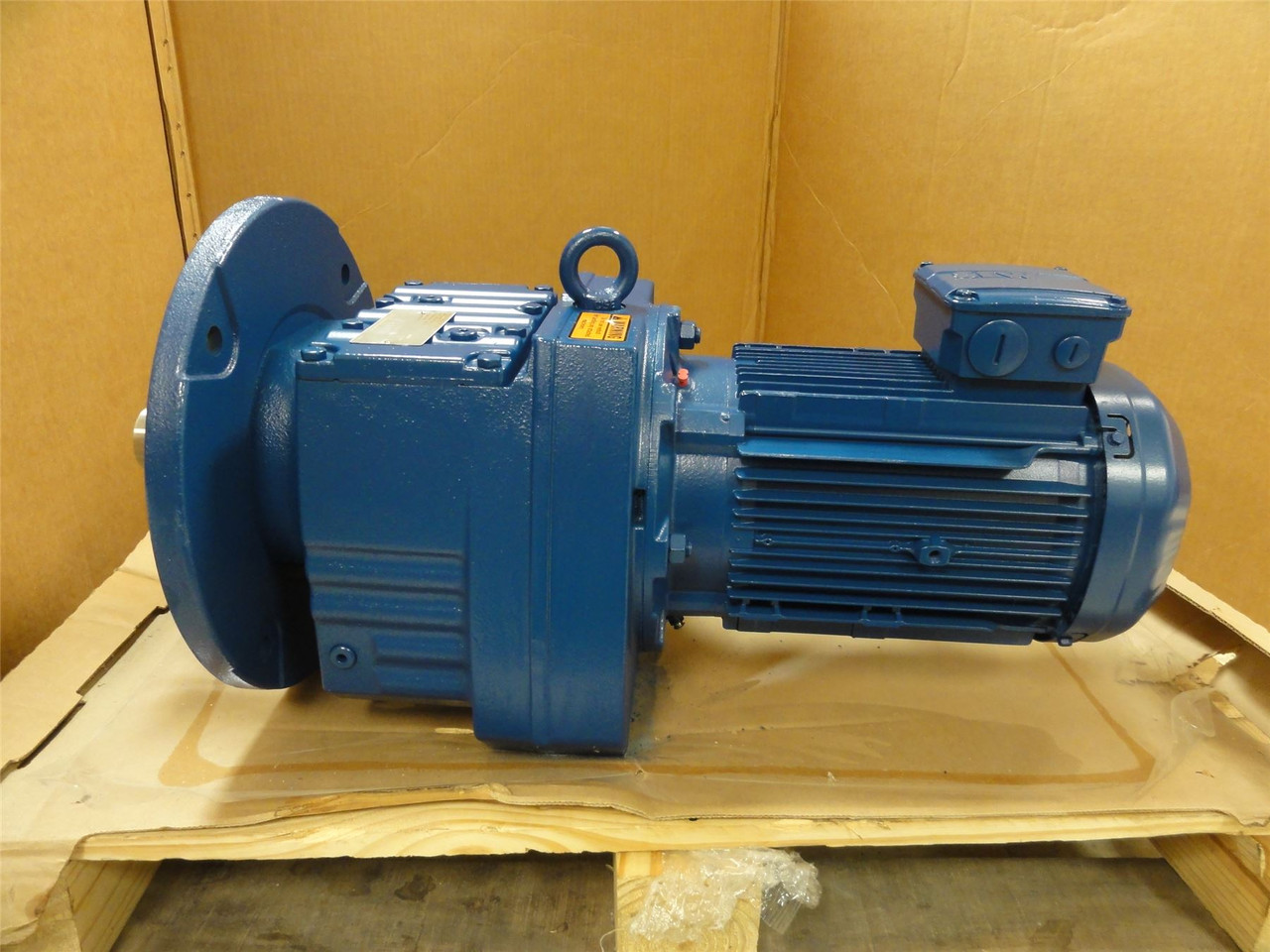 SEW RF87DRN100LM4/TH/DH; AC Gearmotor; 74.77:1 Ratio; 2.2kW