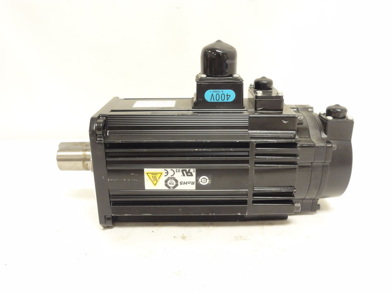 Yaskawa SGMSV-20D3A6C; Servo-Motor; 2kW; 400VAC; 3000RPM