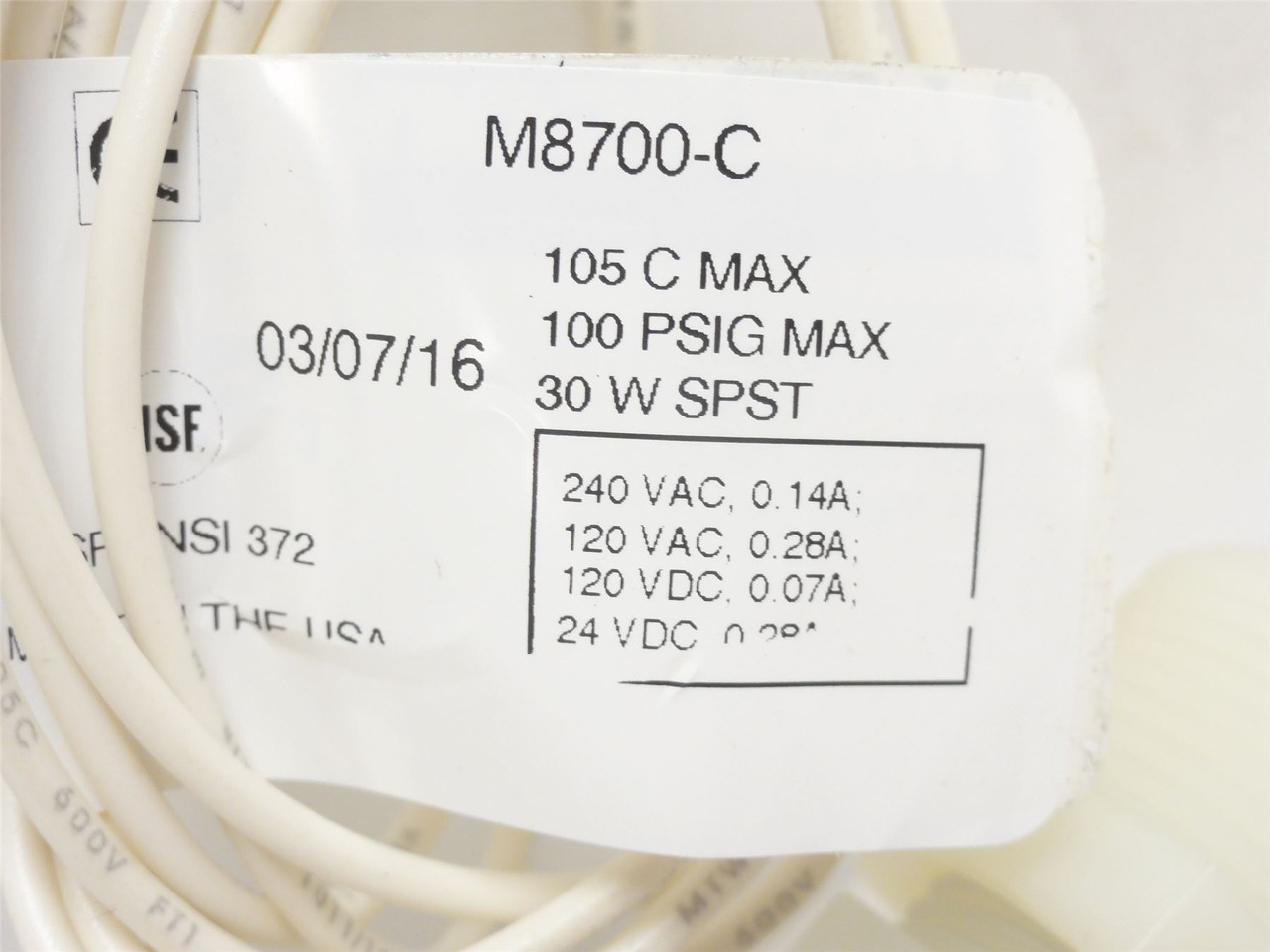 Madison M8700-C; Closed Liquid Level Switch 120/240VAC; 24VDC
