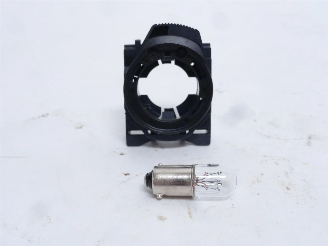 Allen-Bradley 800F-PD5C; Plastic Latch Mount Lamp Module 120V