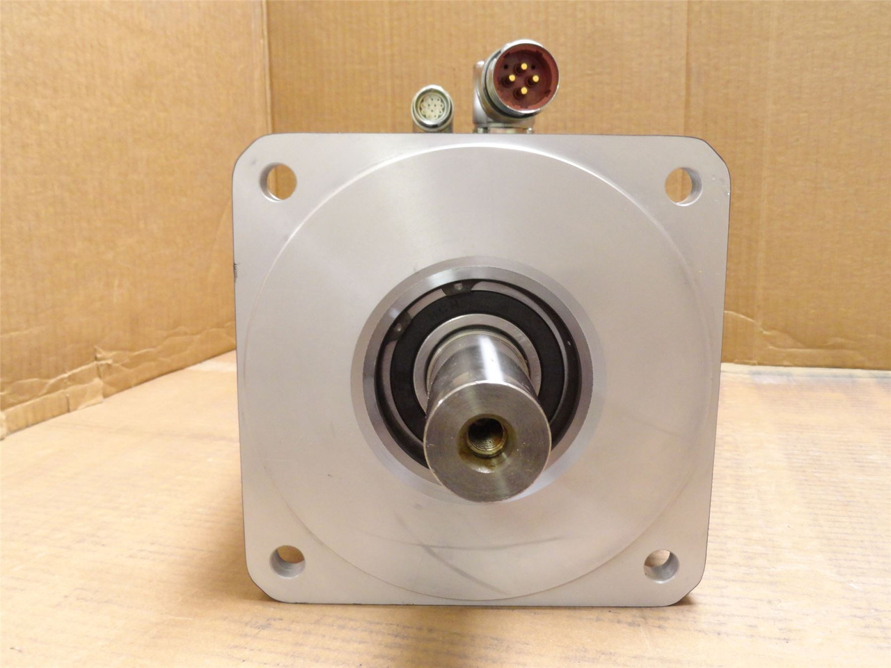Kollmorgen AKM74Q-ANHNC-00; Servo Motor 7.5kW 640VDC; 3000RPM