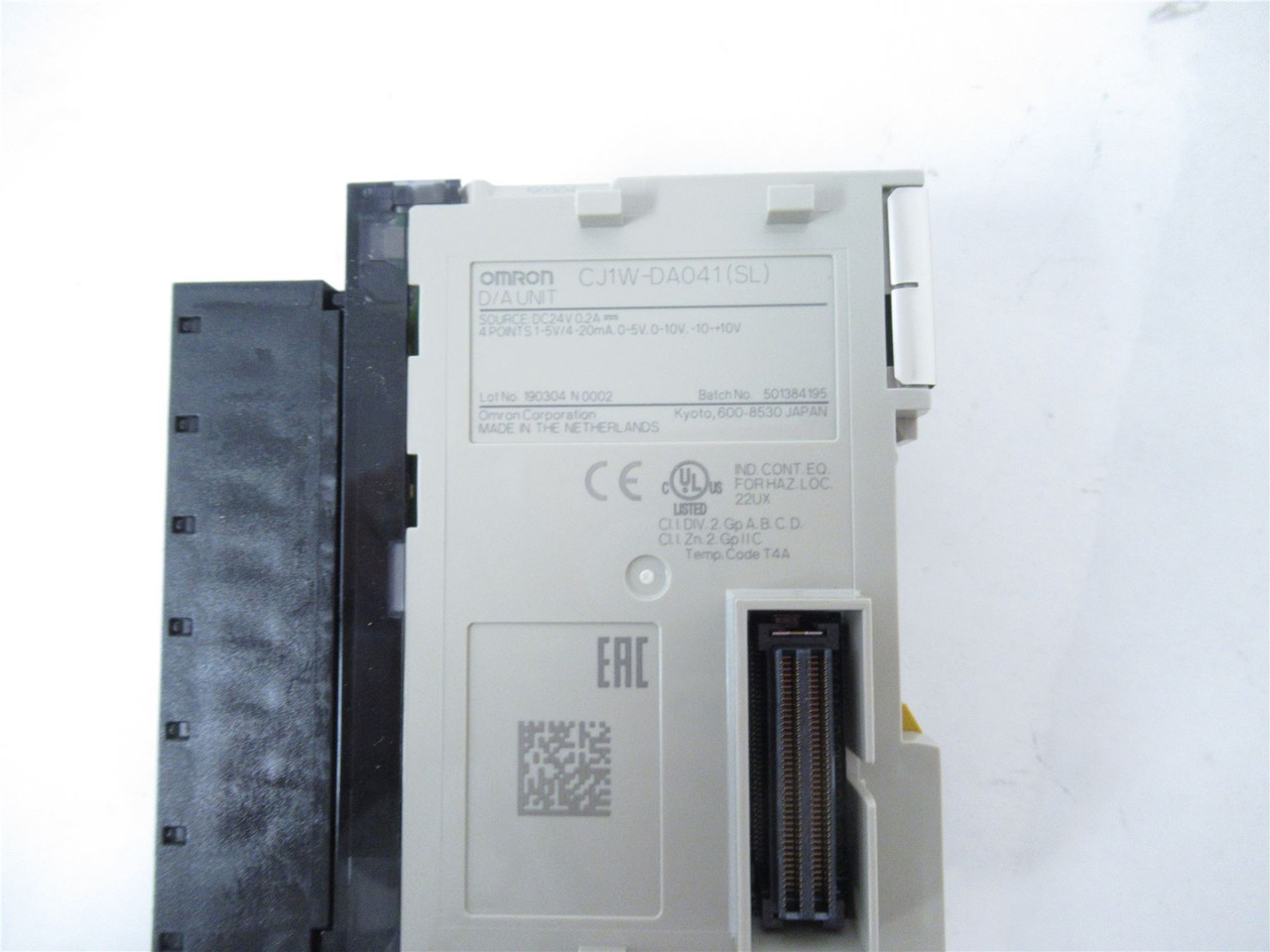 Omron CJ1W-DA041; Output Module 4 Analog Din Rail