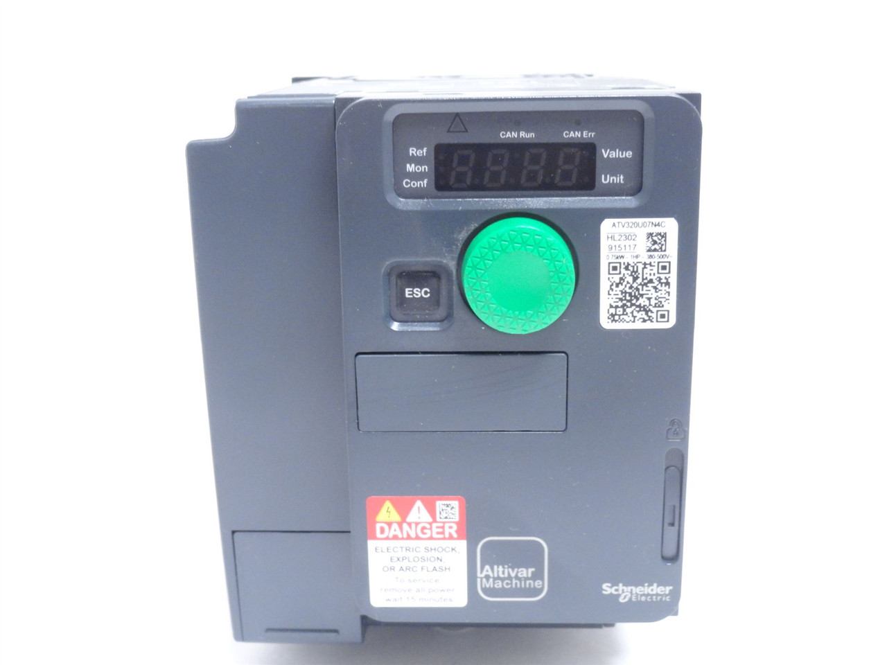 Schneider ATV320U07N4C; AC Drive 1HP 380-500VAC 3ph