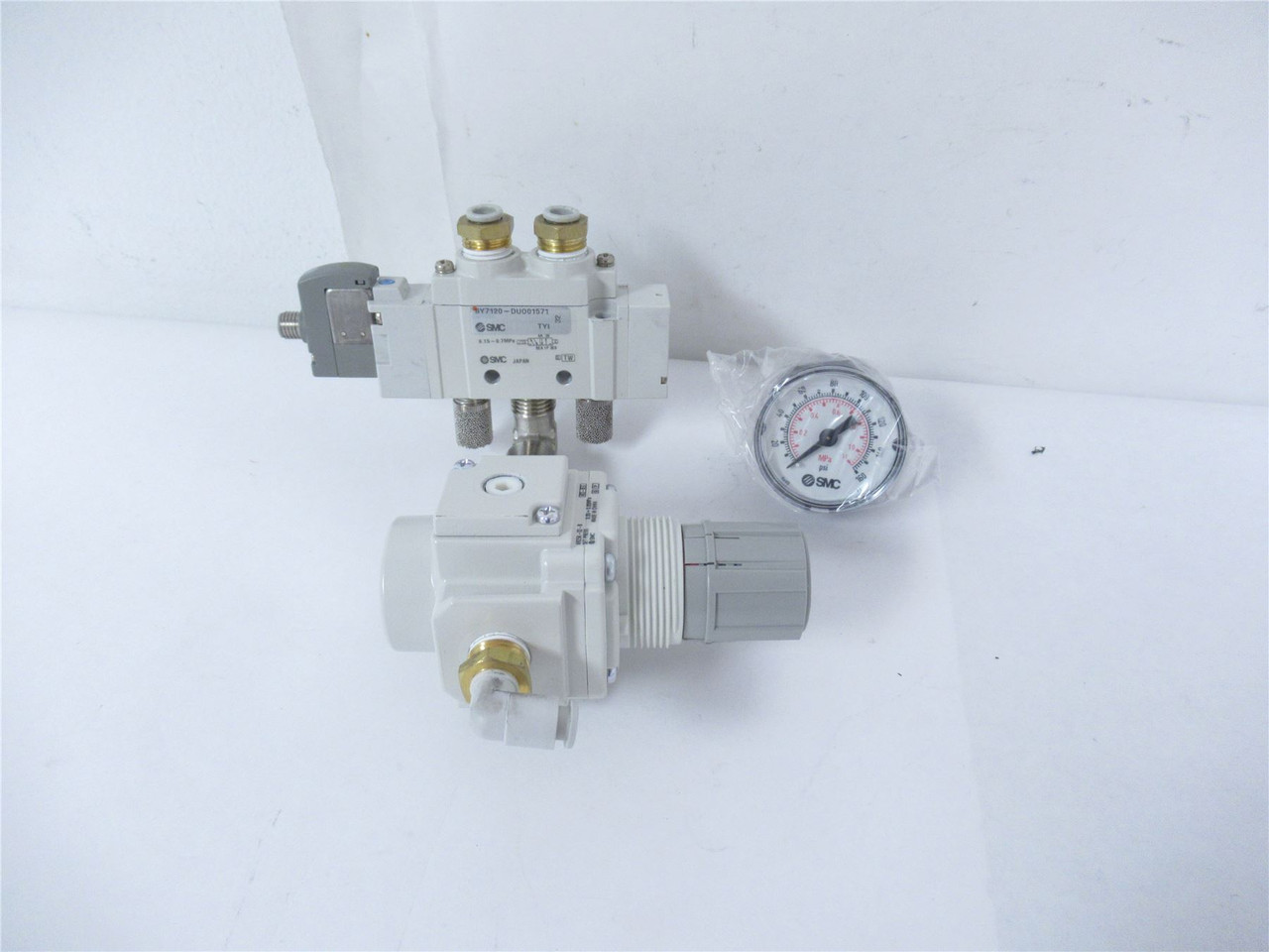 SMC AR25K-02-B/SY7120-DU001571; Solenoid & Regulator Aseembly