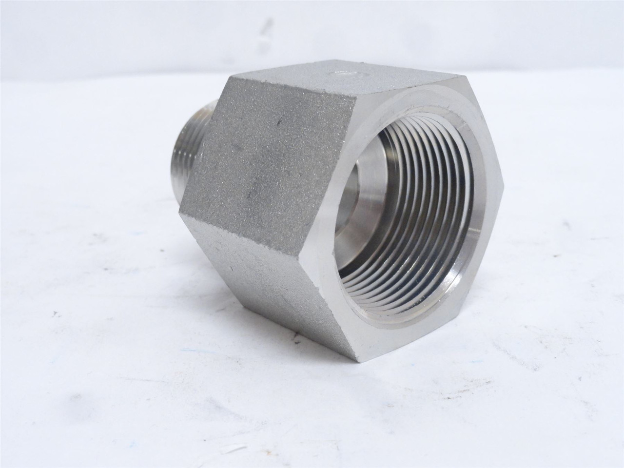 Brennan 5405-16-20; Reducer Fitting; 1-1/4 FNPT x 1 MNPT