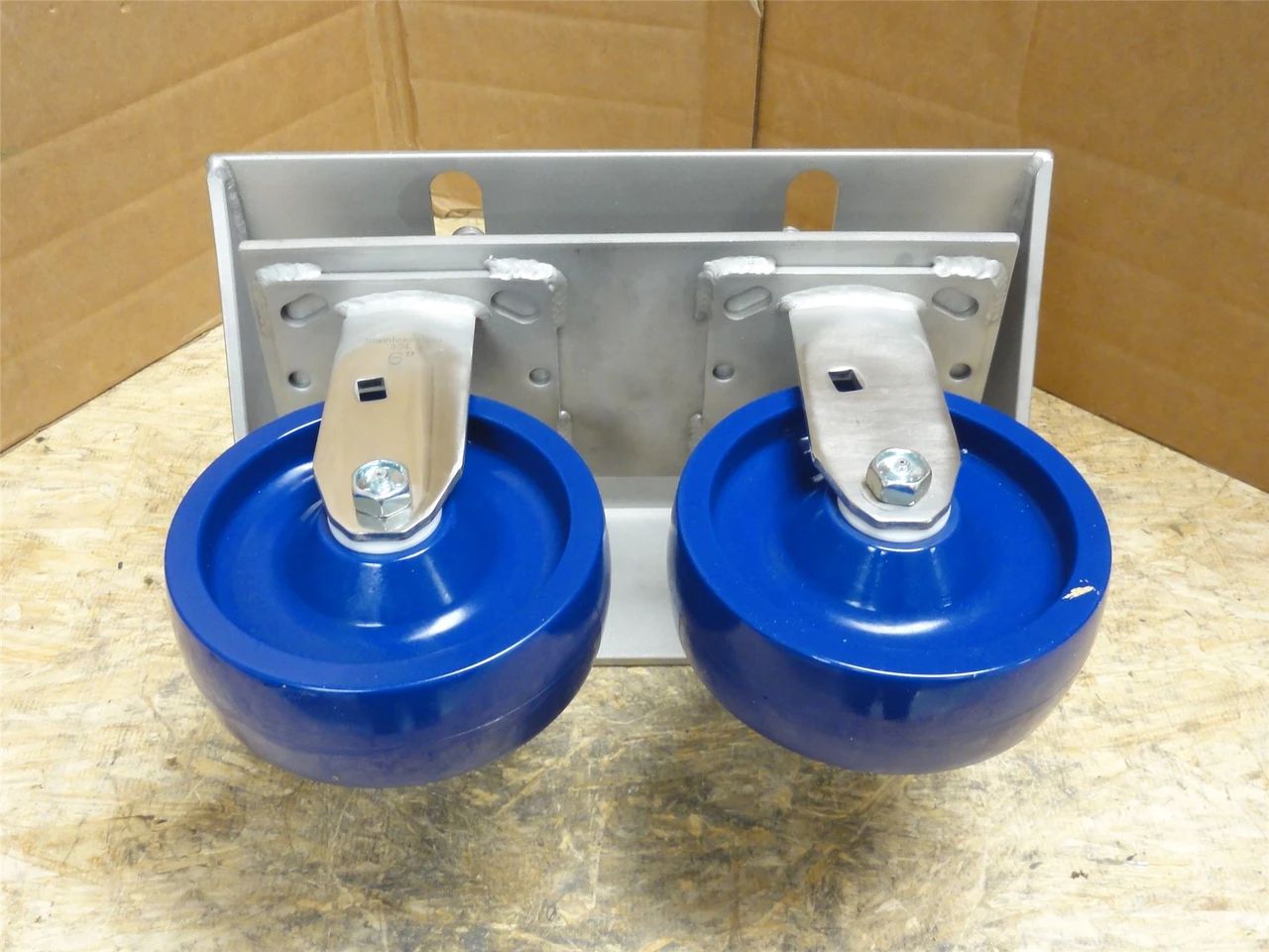 MFG- LRU-05LDC-18W; Back-Up Wheel Assembly; 6" Wheels; SS