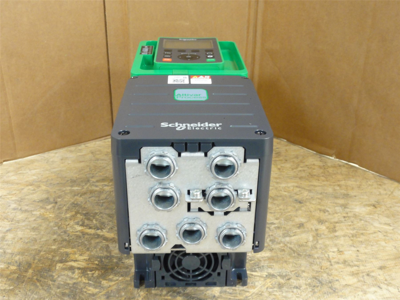 Square D ATV930U22N4; Altivar 930; AC-Drive 3HP 480VAC