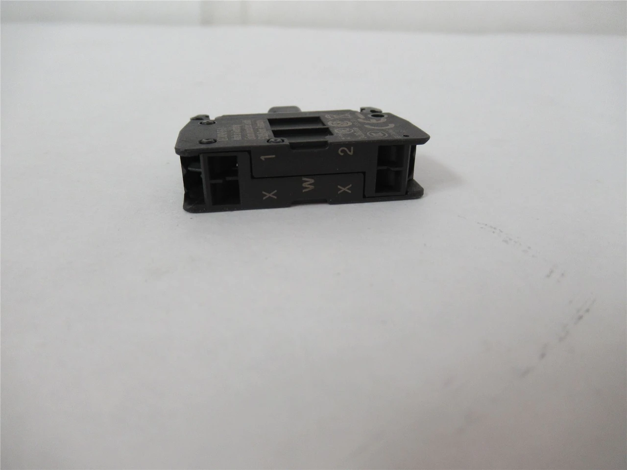 Eaton M22-CLED-W; Contact Block Light-White LED 12-30V AC/DC