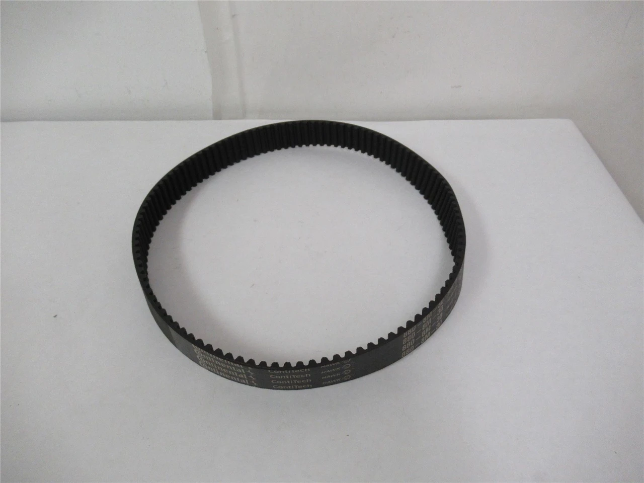 Continental 880-8M-30; Belt Pitch 8mm 880mmL 30mmW 110Teeth