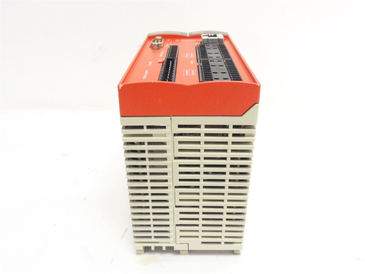 Schneider XPSMC32ZC; Safety Controller; 24VDC; 2A; 32 Inputs