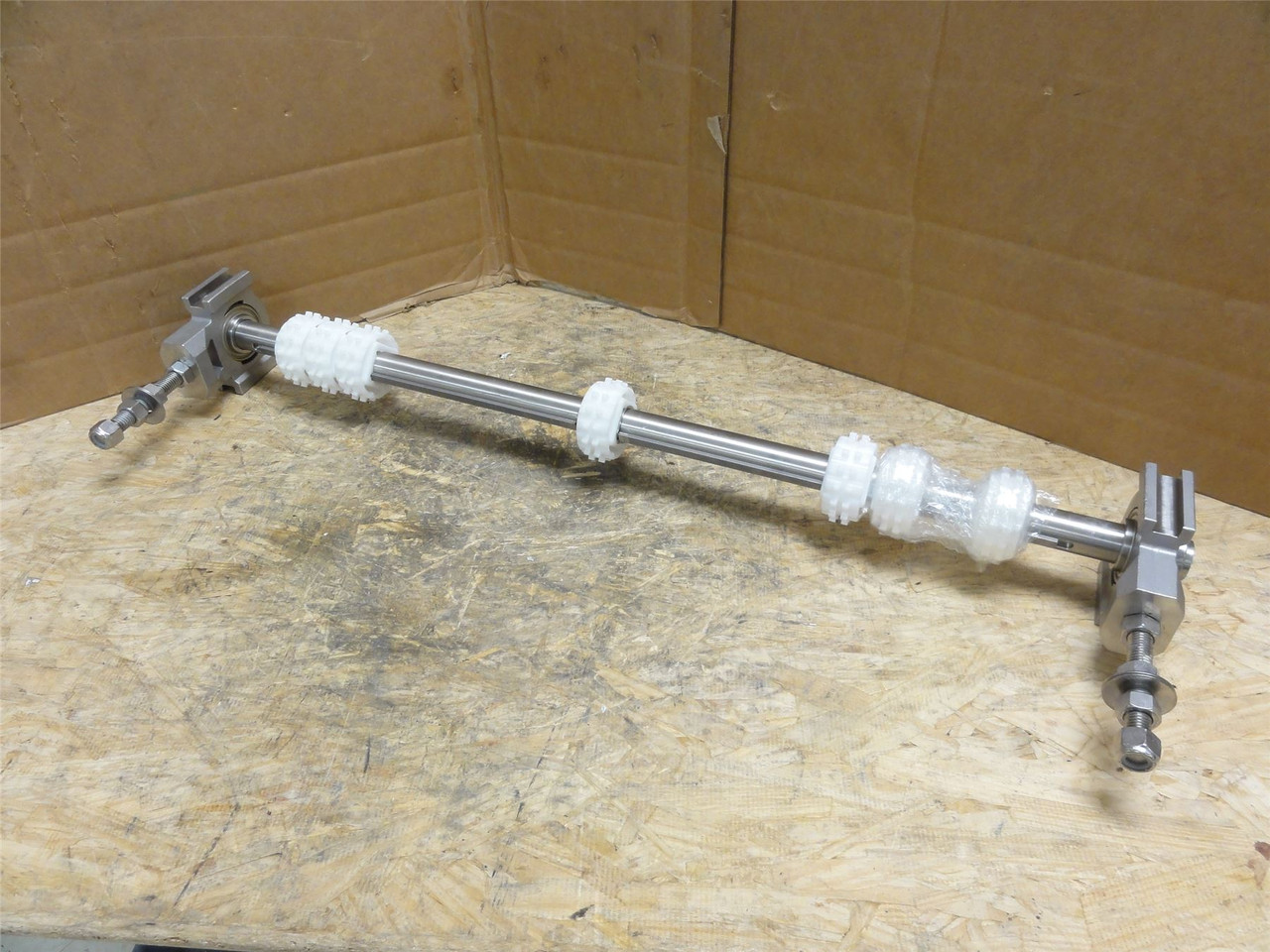 MFG- TP916-0-A-ASY; Conveyor Idler Shaft Assy; SS; 31" Long
