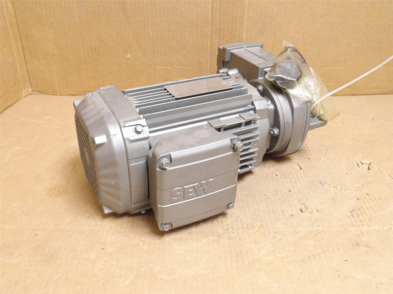 SEW FA27/G DRN80M4/DH; AC Gearmotor 1HP 16.28:1 Ratio 230/460V