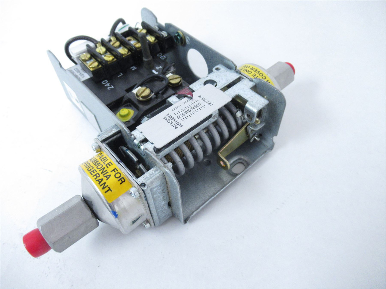 Johnson Control P28AN-1; Mechancial Lube Oil Pressure Control