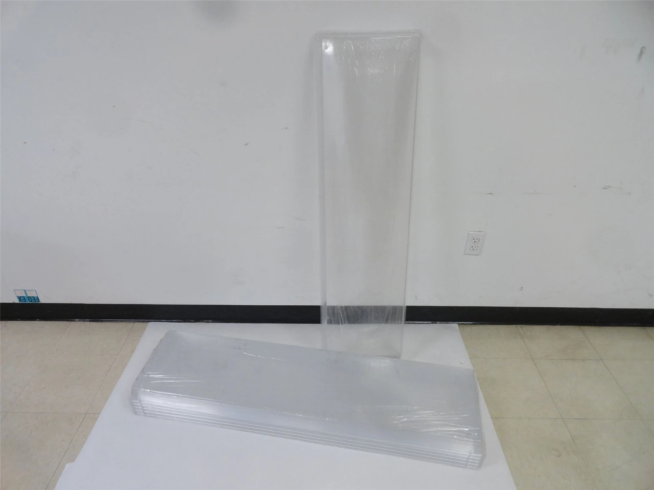 MFG- MDL-UNKN-244481; Lot-6; Fluorescent Light Lenses