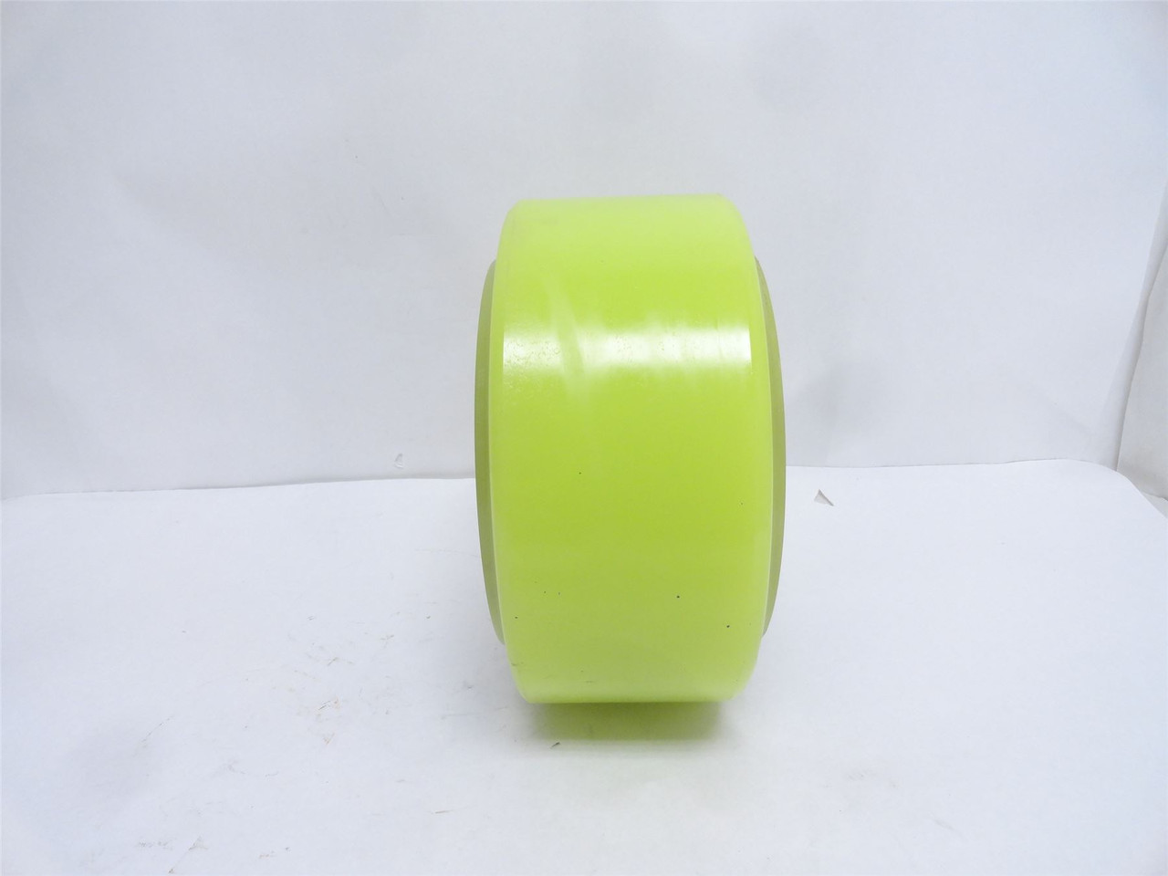 Hyster 63130097; Yellow Poly Wheel; 6-3/8"ID; 4" Tread Width