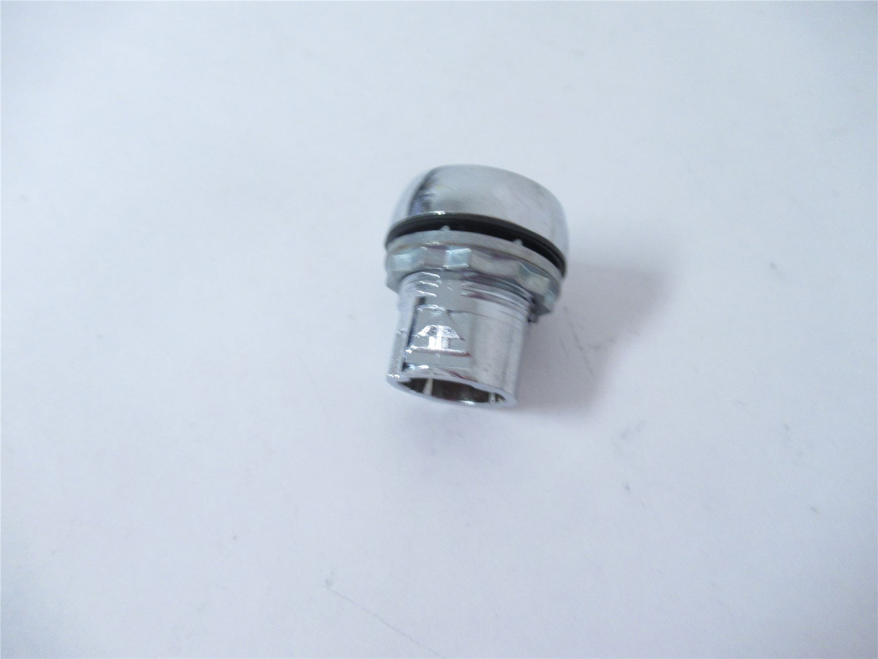 Allen-Bradley 800FM-LF4; Pushbutton Momentary  22mm Red