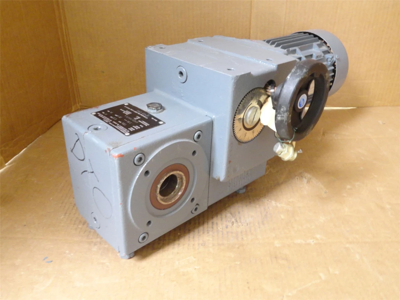 Bege AM05/MH71L4; AC Gearmotor; 0.37kW; 278/480V; 3PH; 1704RPM