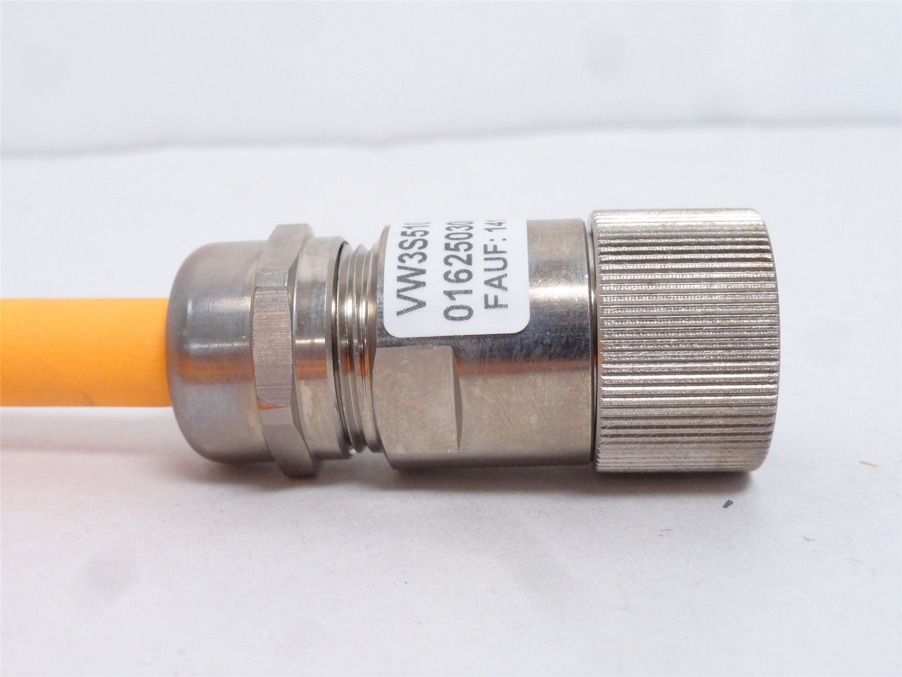Schneider VW3S5101R30; MotorCable 4x1.5 Shielded Connector 3M