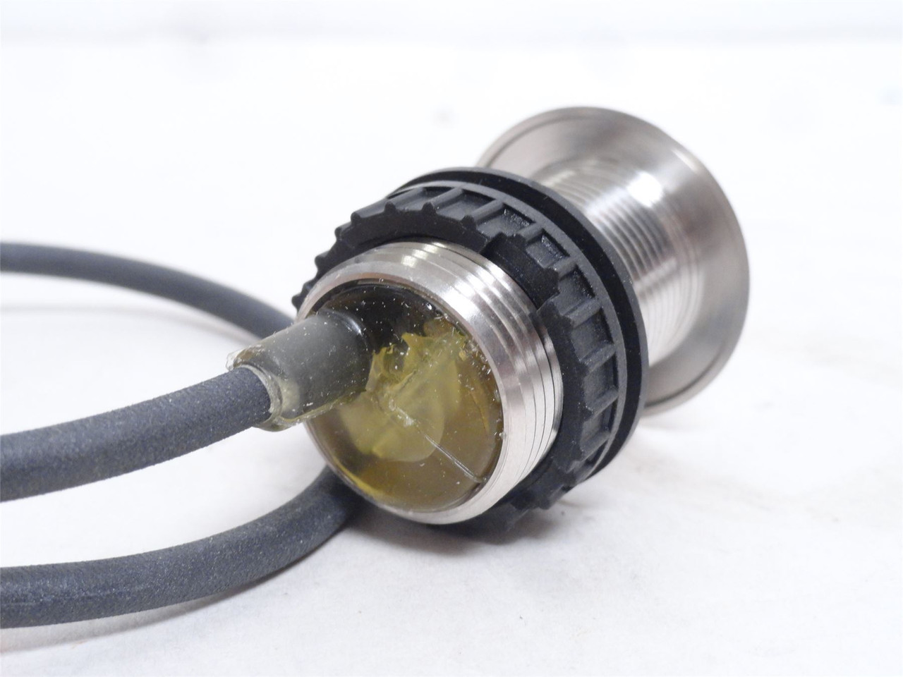 ifm KT6301; Capacitive Illuminated Pushbutton; 24VDC; PNP/NPN