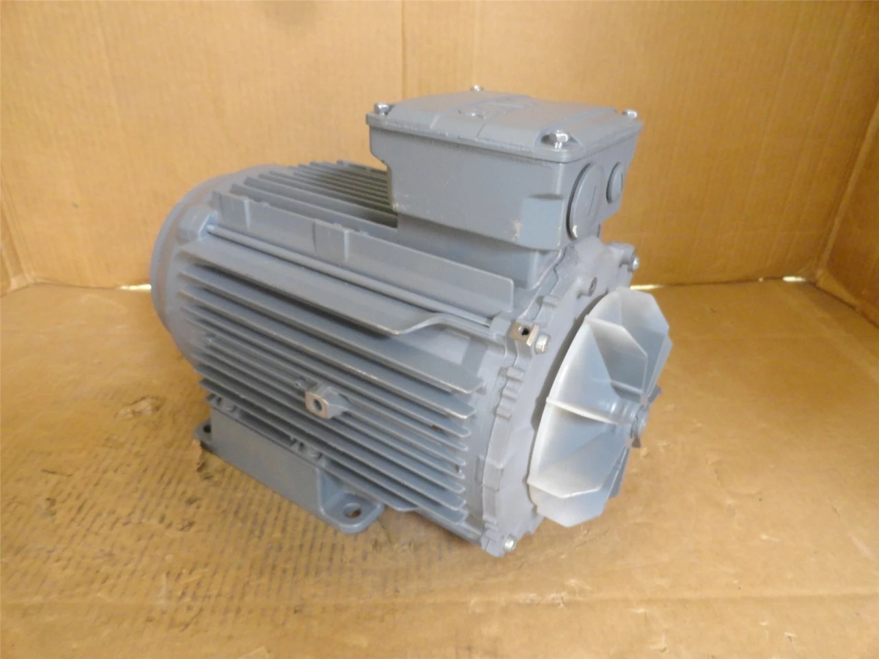 SEW DRN100L4/FI; AC Motor; 2.2kW; 277/480V; 1765RPM; 3PH