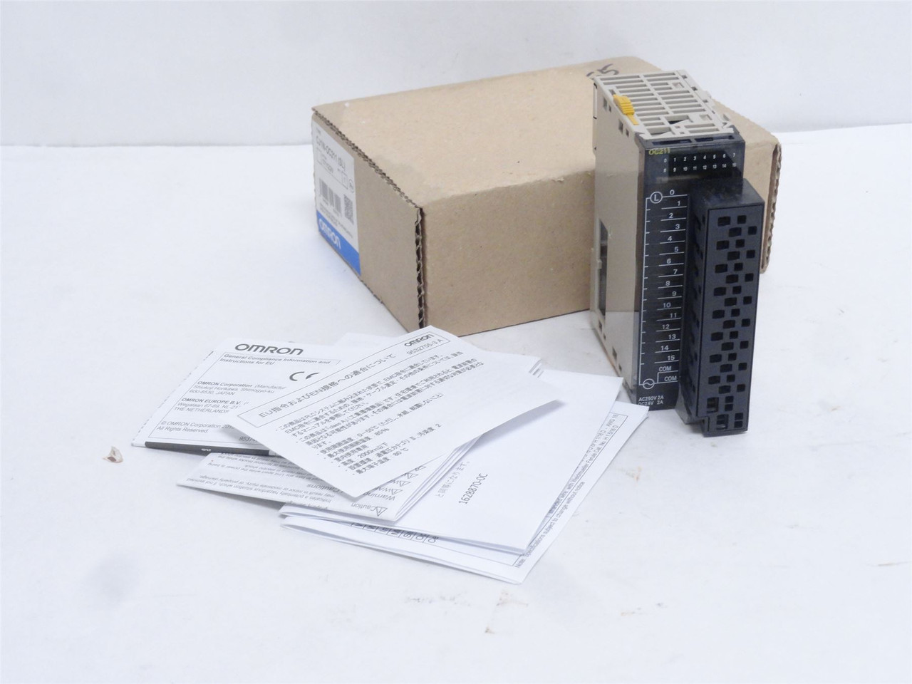 Omron CJ1W-OC211(SL); Digital Output 16x Relay Output; 250VAC