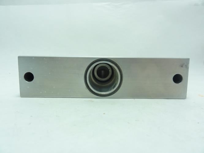 Dynatec 102243; Piston Pump Mounting Block