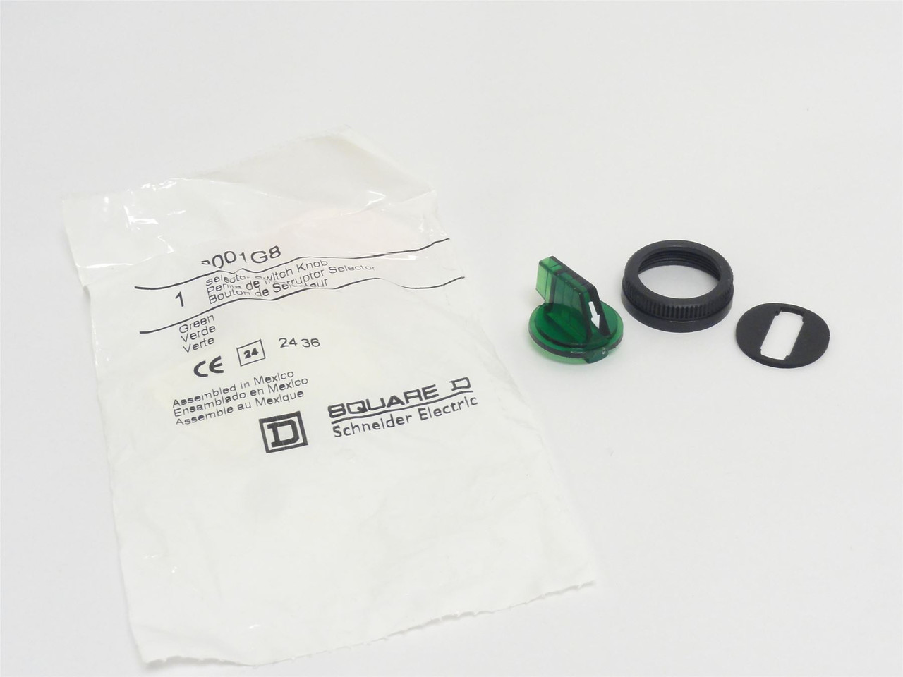Square D 9001G8; Green Illuminated Short Handle; Size: 30mm