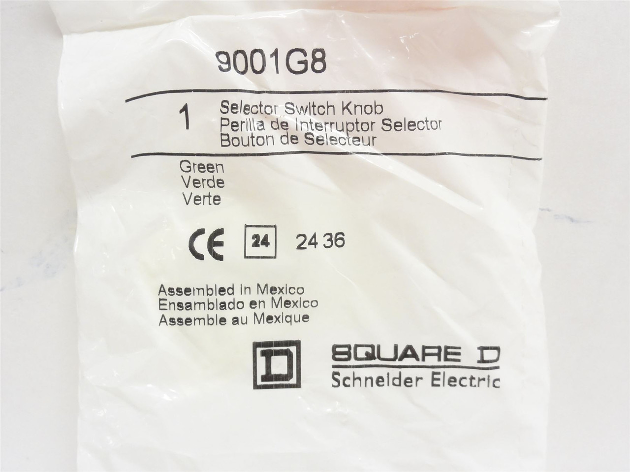 Square D 9001G8; Green Illuminated Short Handle; Size: 30mm