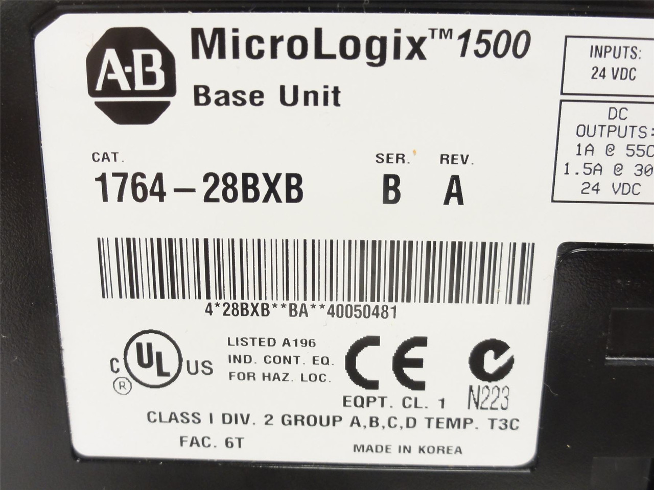 Allen-Bradley 1764-28BXB; MicroLogix Base; 24VDC; 16 Input