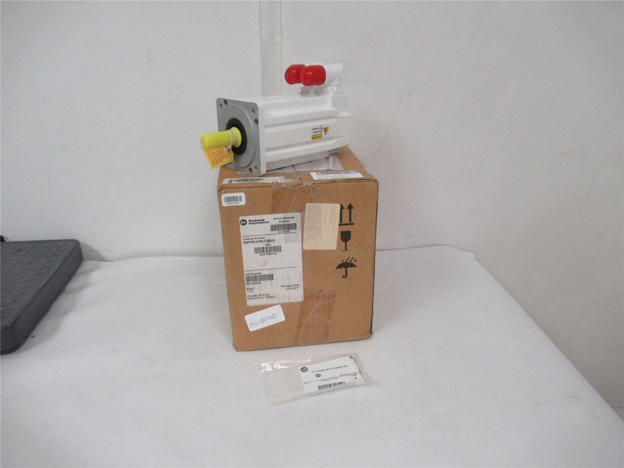 Allen-Bradley MPFB330PMJ72BA/A; Servo Motor AC 460V