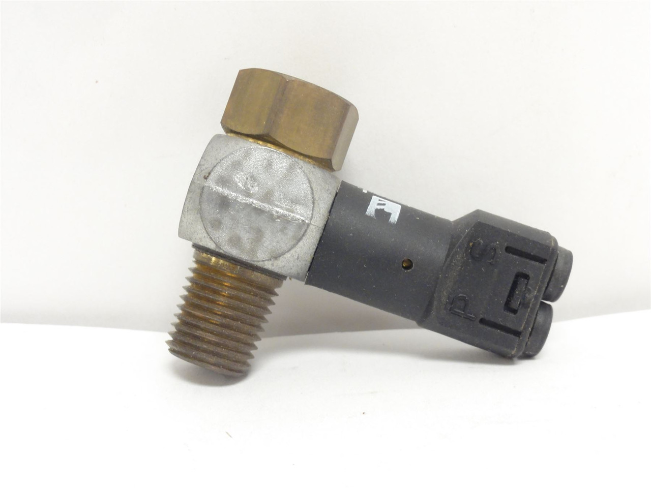 Tipper-Tie 215003; End Of Stroke Sensor; 1/4" To 1/4"