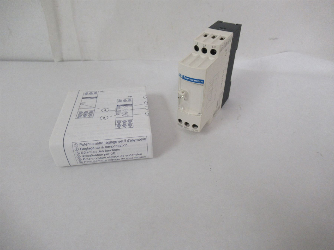 Schneider RM4TG20; Control Relay; three-phase range 200..500V