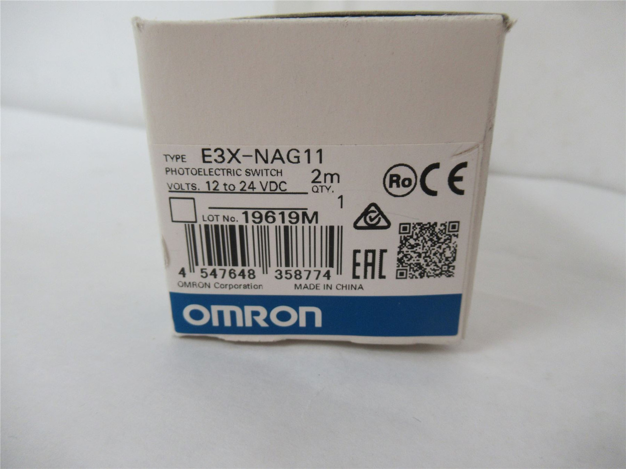 Omron E3X-NAG11;  Photoelectric Switch 12-24 VDC