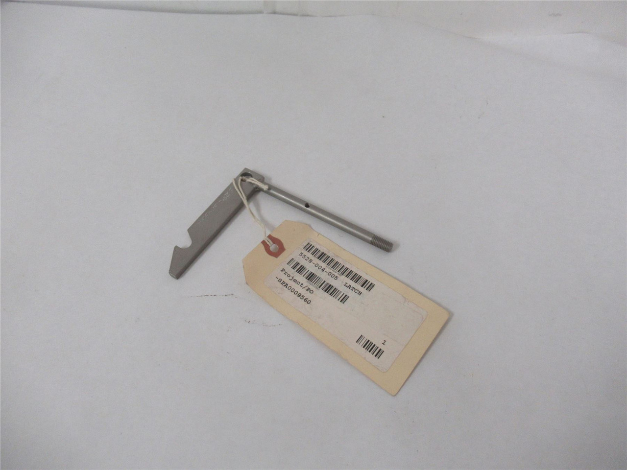 Bradman Lake Inc 5528004005; Latch Carton Closer