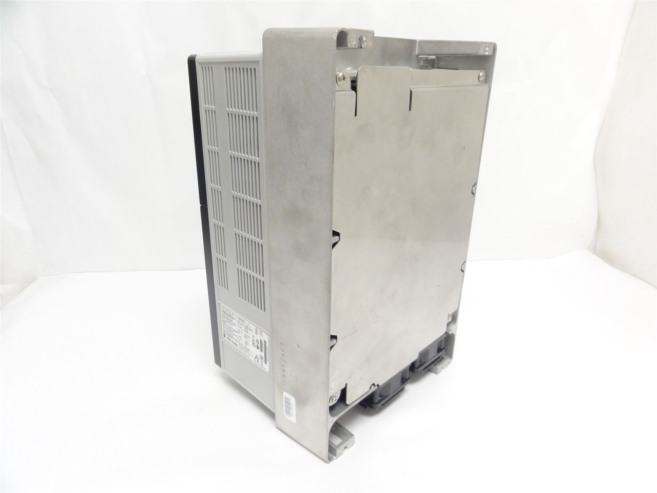 Allen-Bradley 20AD027A3AYNANCO; AC Drive 20HP; 400-480VAC; 27A; 3PH