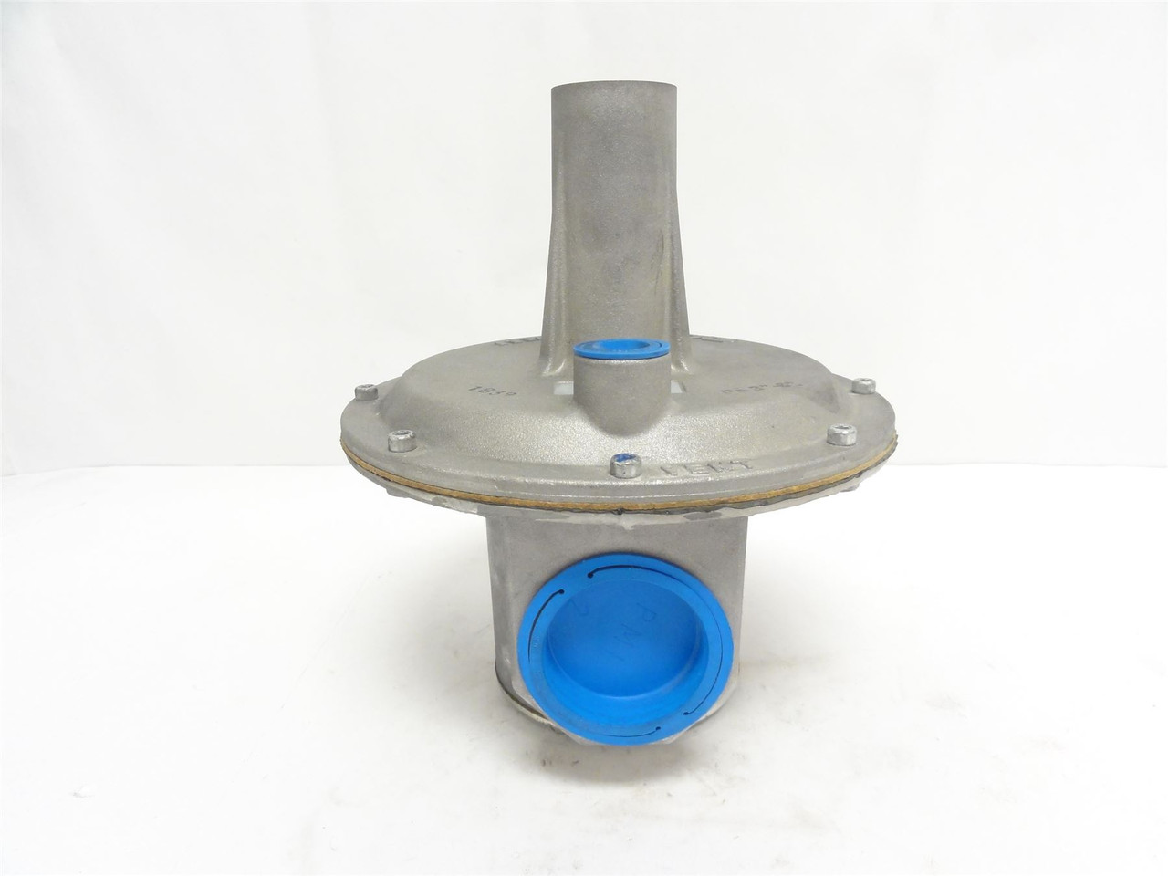 Maxitrol RV81; Gas Regulator; Straight-Thru-Flow 1-1/2NPT