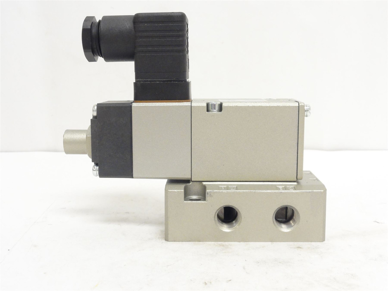SMC VS4110-023DLP-N; Solenoid Valve 1MPa; 110-130VAC