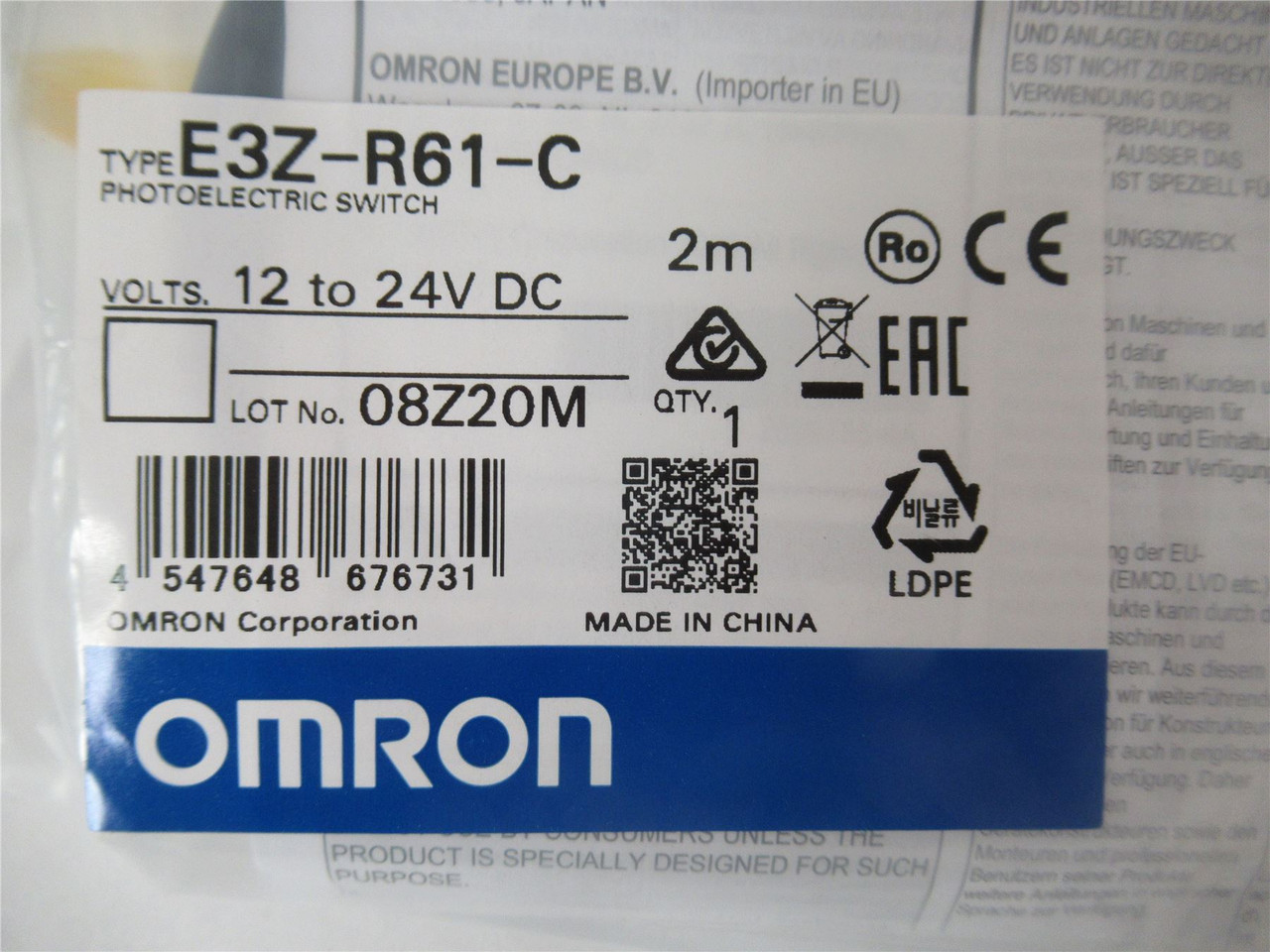 Omron E3Z-R61-C; Photoelectric Switch 12-24 VDC Sealed Pkg