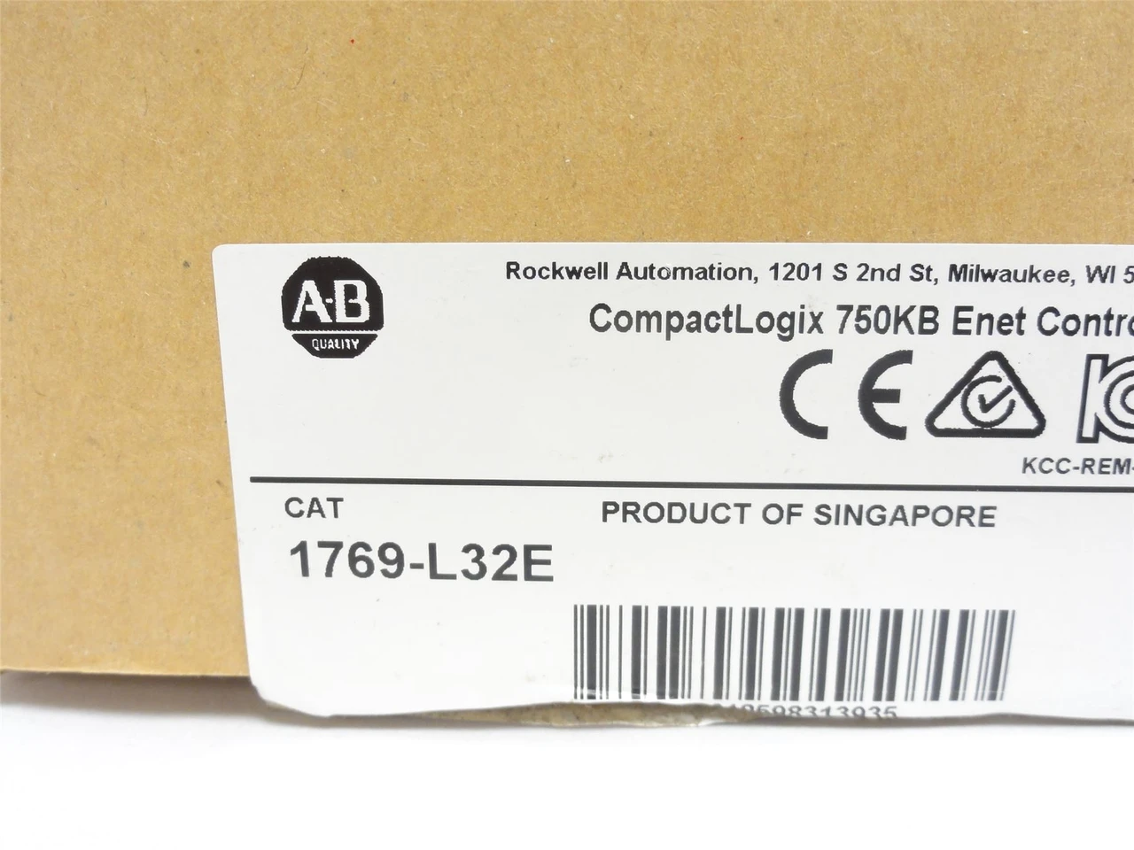Allen-Bradley 1769-L32E; CompactLogix 750KB Controller