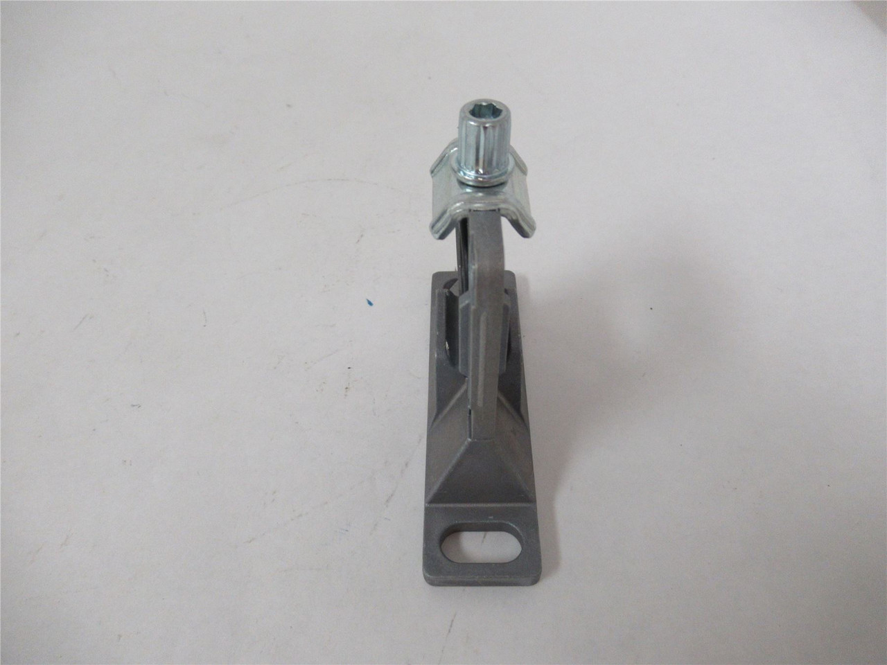 SMC Y400T-A; Spacer With Brackets; For Use With AC40
