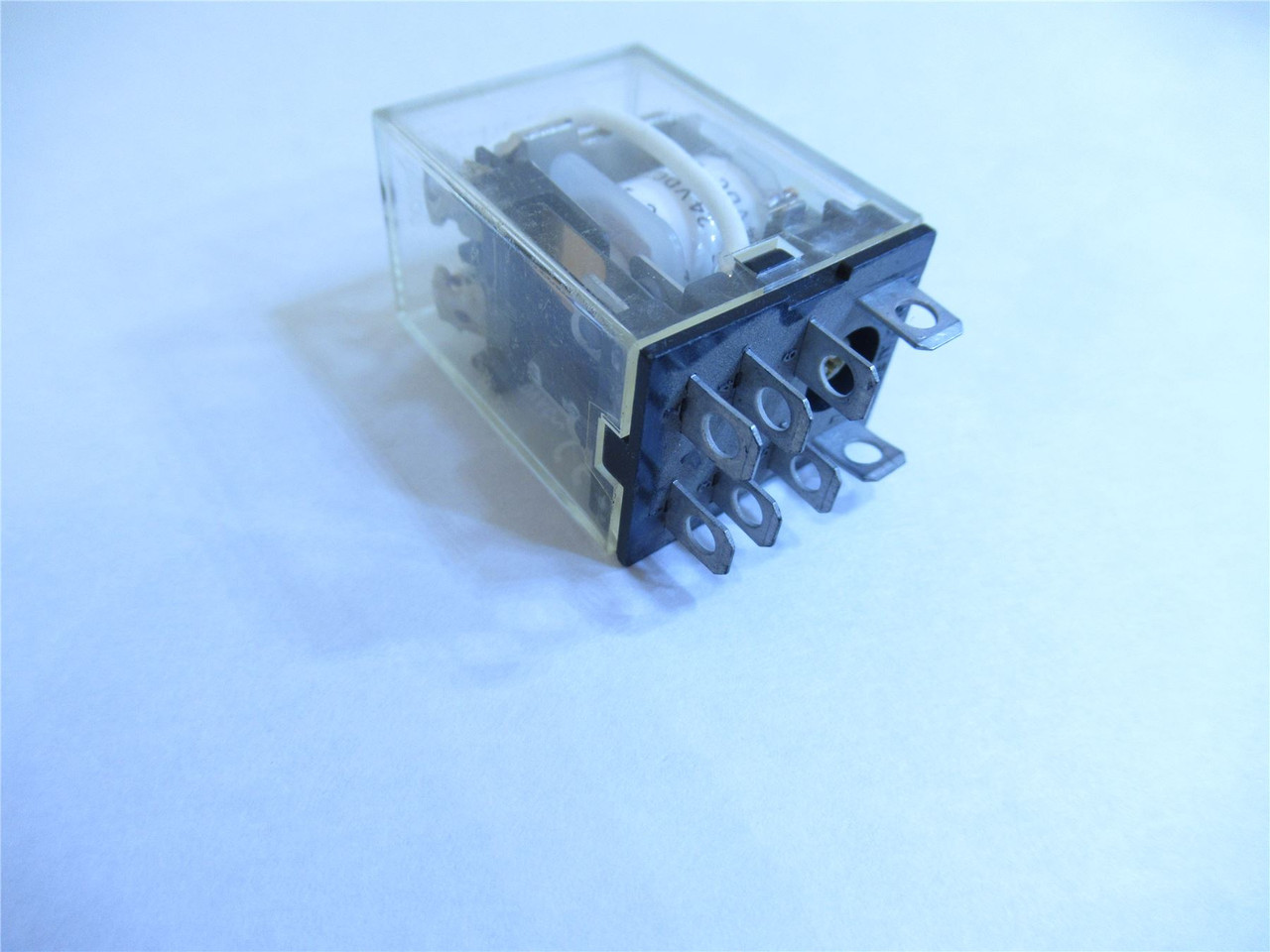 Omron LY2-DC24; General Purpose Relay DPDT 24VDC Coil