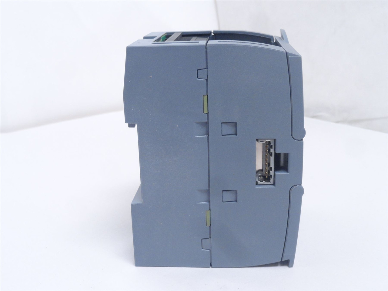 Siemens 6ES7 226-6DA32-0XB0; Digital Output Module; 24VDC