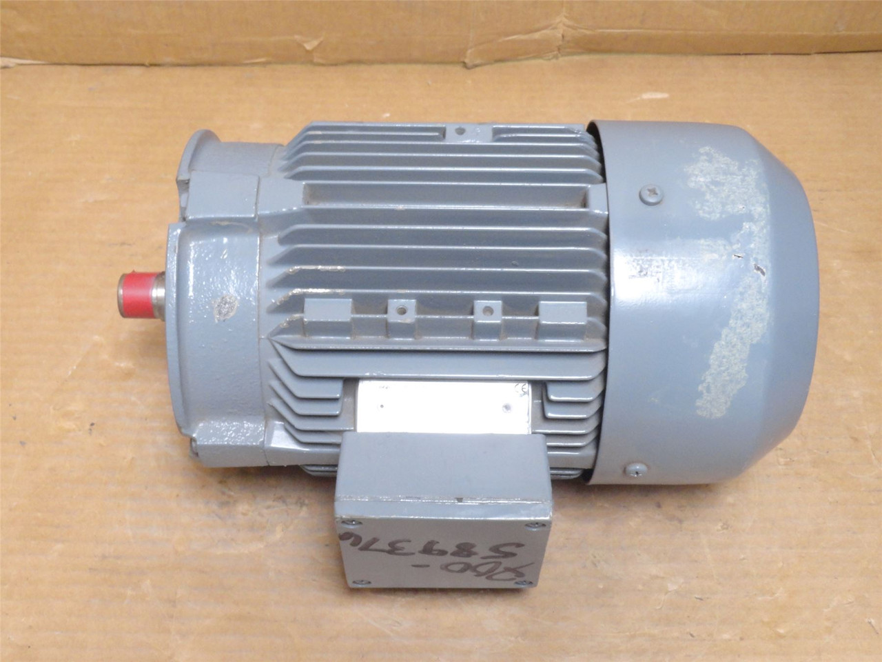 Bege G330-90S4; AC Motor; 1.1kW; 1695RPM; 230-480V