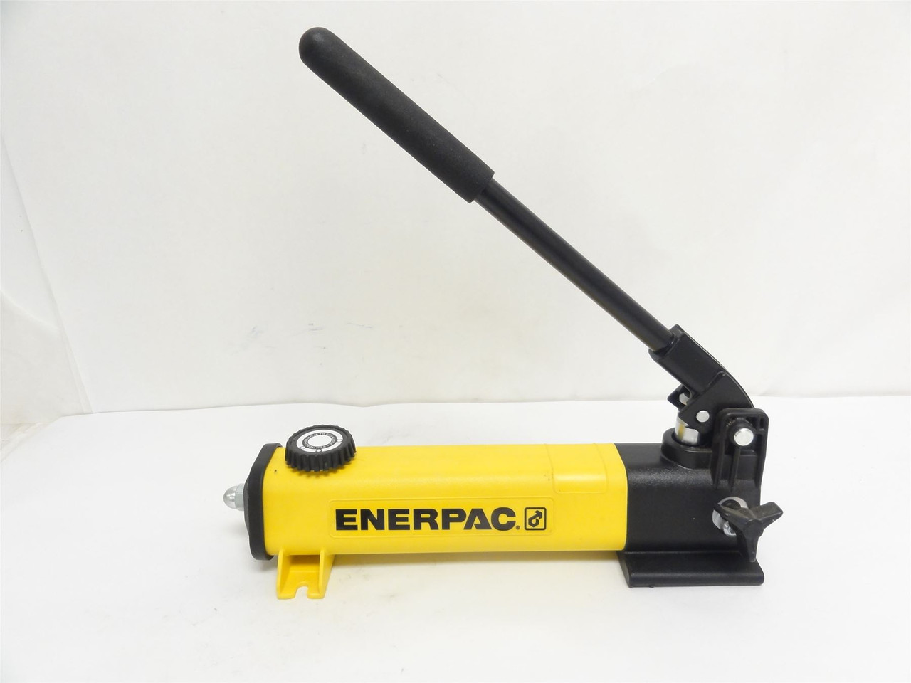 Enerpac P141; Hydraulic Hand Pump; 2-Stage; 10;000PSI; 1/4NPT