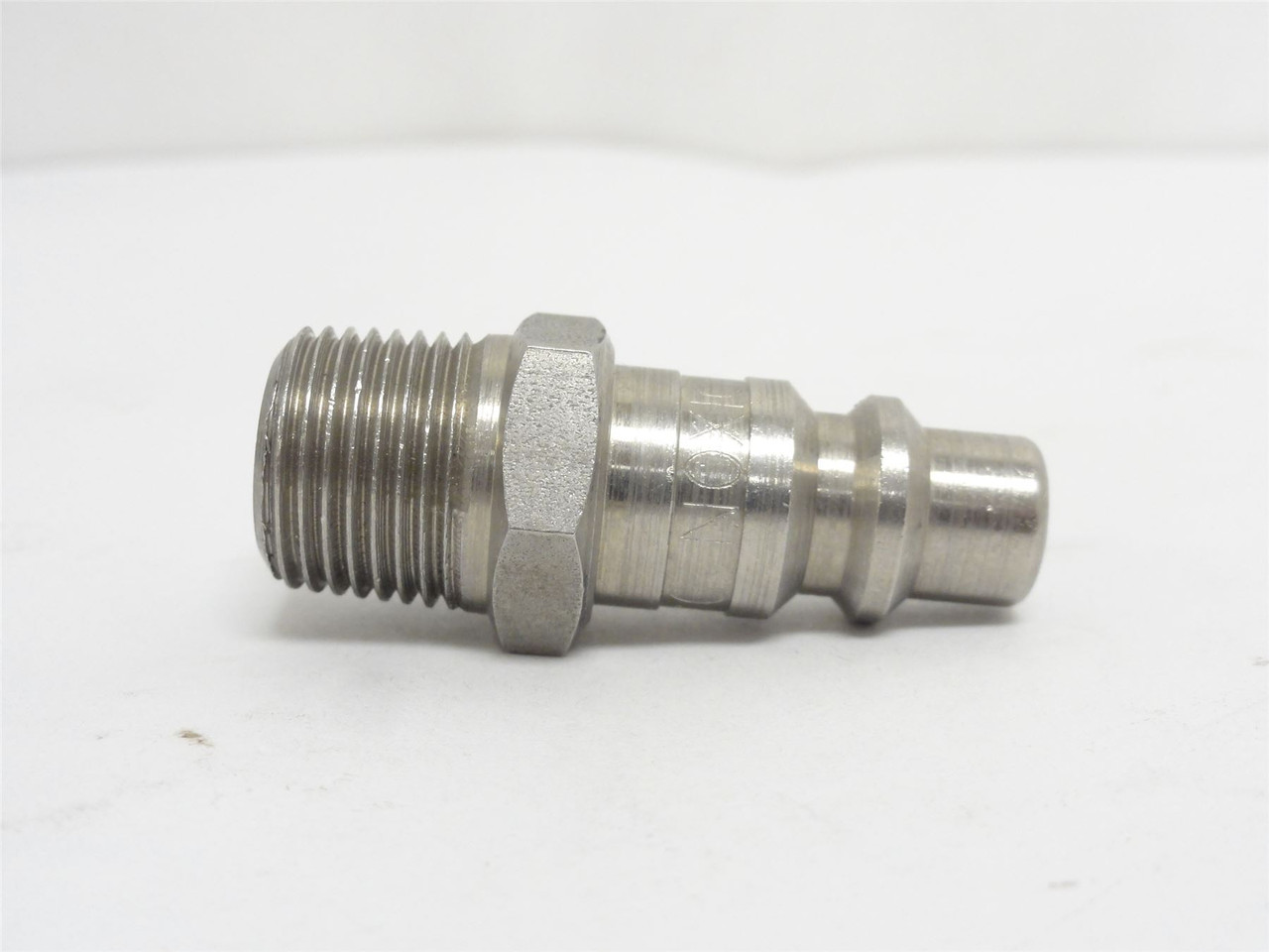 Dixon D3M3-S; Pneumatic Plug; SS; 3/8" Body x 3/8NPT; 500PSI
