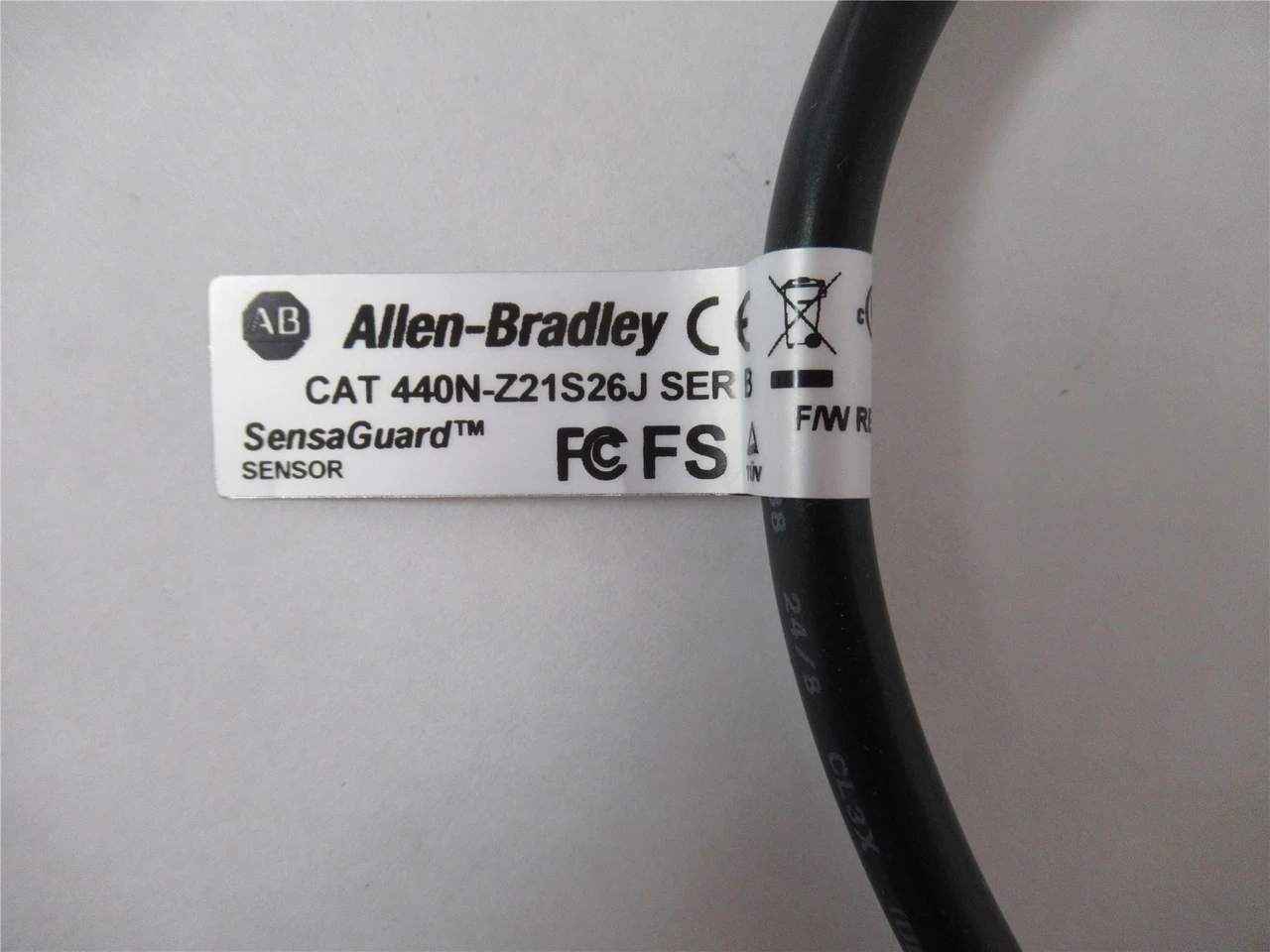 Allen-Bradley 440N-Z21S26J; Contact Switch 24VDC 25mmDistance