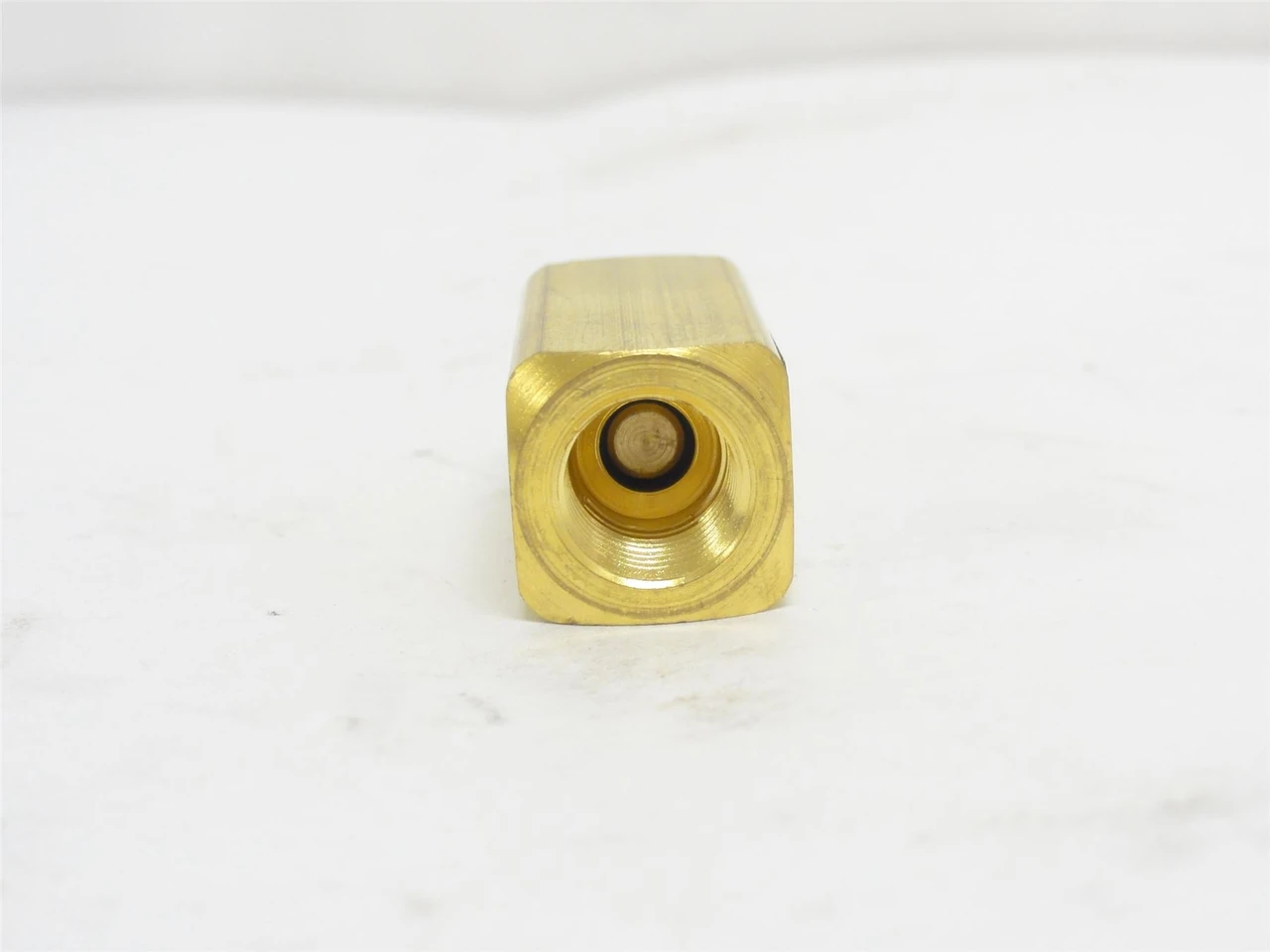 Parker 3393000; Brass Flow Control Valve; 1/8NPT; 250PSI