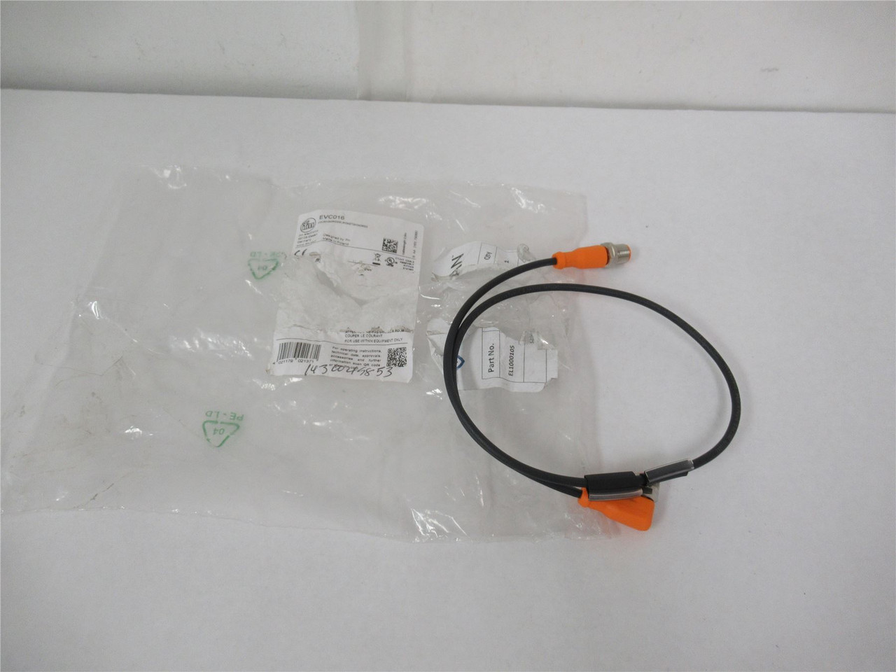 IFM EVC016; Cordset 2' Length 4A 250V AC / 300V DC