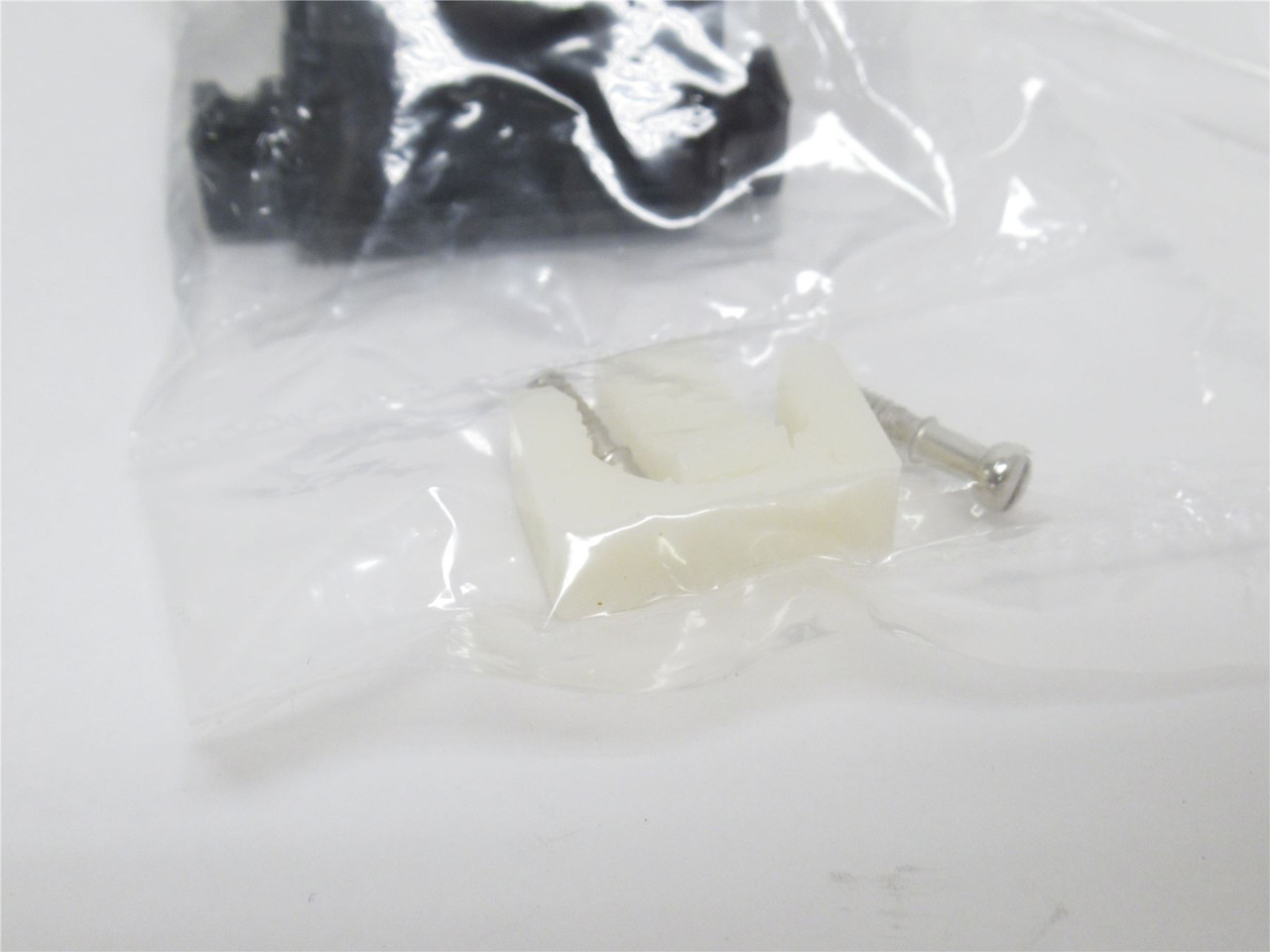 Norcomp 956-015-010R011; Lot-18 Connector Backshells; 15Pos