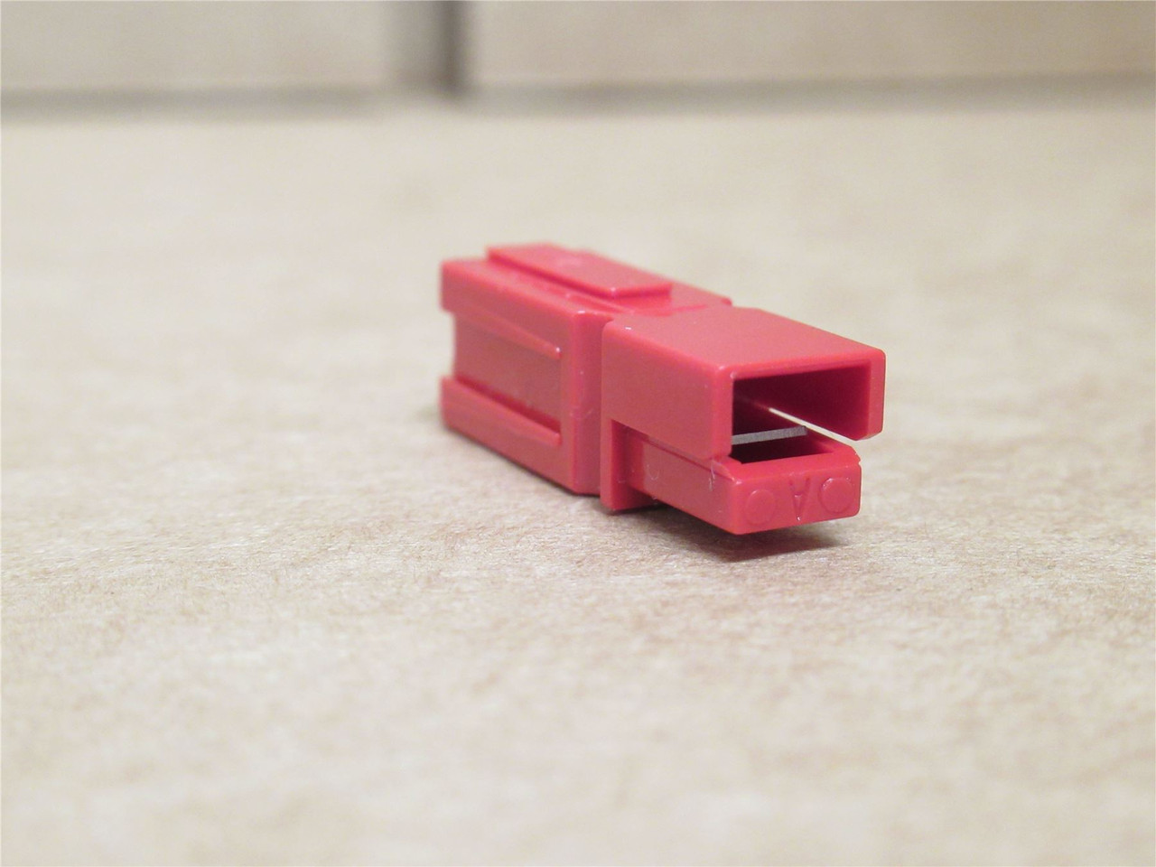 Anderson 1327; Lot-10; Connector Housing; Red; 1 Position